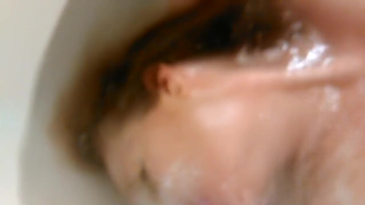 Linda carol in bath