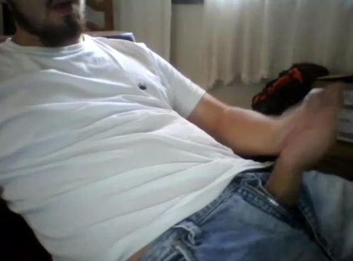 Brazilian Dude Showing Off His Dick on Cam While Playing Video Games