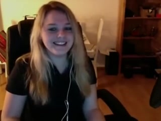 Geile Blondine Webcam Show - Beginn