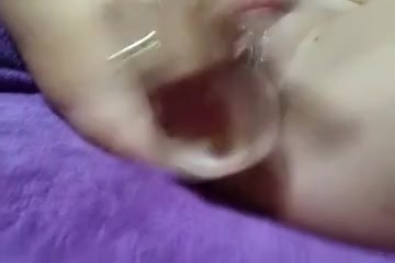 Amateur girl masturbate with dildo