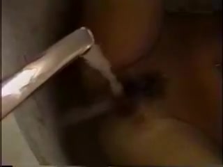 Faucet loving pussy