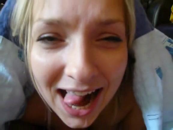 Blonde teen gf blowjob in bed video