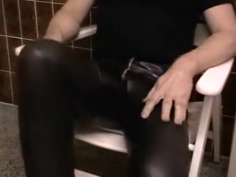 Pissing and cumming in laced leather jeans