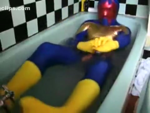 Raunchy Wetlook Bath 5: Blue Superhero Zentai