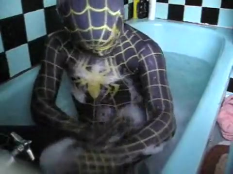 [REPOST] Raunchy Wetlook Bath 2: Black&Yellow Spidey Zentai