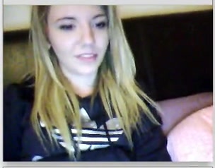 Teen blonde teases on chatroulette