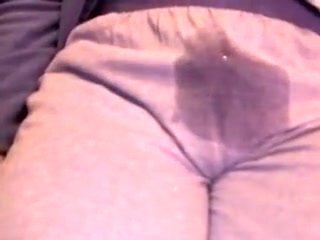 Desperation: leaking pee in my sweatpants 1