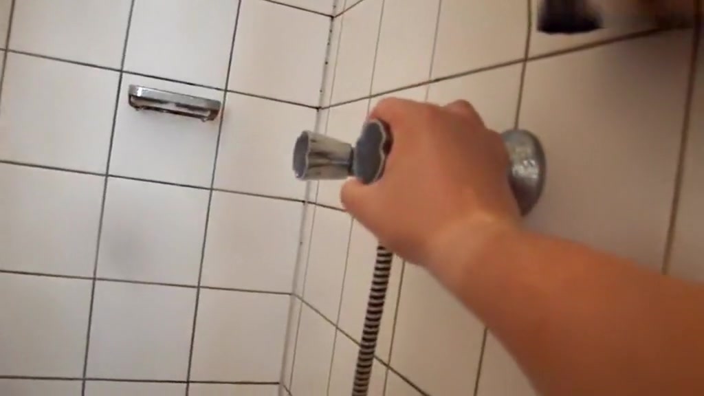 Homemade pov porn video shows me under shower