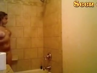 Sexy shower by a sexy floozy